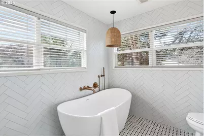 1195 NW Garibaldi St, Hillsboro, OR 97124 - Photo 20