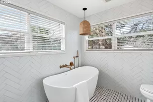 1195 NW Garibaldi St, Hillsboro, OR 97124 - Photo 20