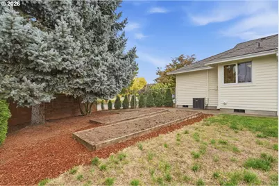 391 NE 30th Dr, Gresham, OR 97030 - Photo 38