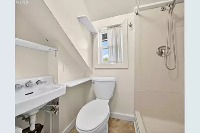 9336 N Lombard St, Portland, OR 97203 - Photo 20