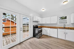 9336 N Lombard St, Portland, OR 97203 - Photo 14