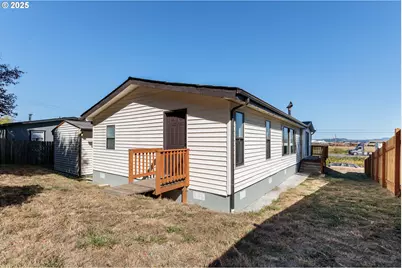 29590 Fir St, Rainier, OR 97048 - Photo 18