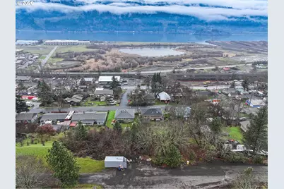 2 E Franklin St, Bingen, WA 98605 - Photo 16