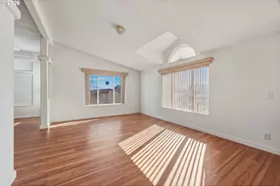 1009 Honey Do St, The Dalles, OR 97058 - Photo 2