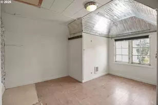 5636 N Delaware Ave, Portland, OR 97217 - Photo 38