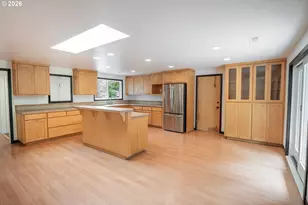 100 E 39th Ave, Eugene, OR 97405 - Photo 4