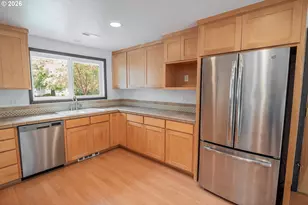 100 E 39th Ave, Eugene, OR 97405 - Photo 6