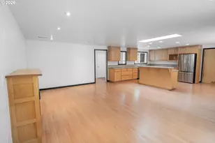 100 E 39th Ave, Eugene, OR 97405 - Photo 14