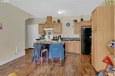 1857 Pearl St, Eugene, OR 97401 - Photo 12