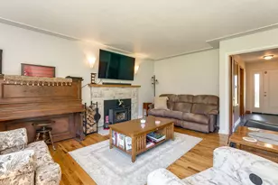 1215 E College St, Mount Angel, OR 97362 - Photo 4