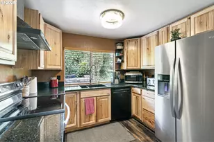 144 Peppertree Ct, Roseburg, OR 97471 - Photo 12