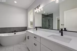 15208 S E Towers Ter, Milwaukie, OR 97267 - Photo 18