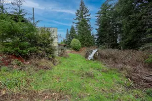 62885 Isthmus Heights Rd, Coos Bay, OR 97420 - Photo 8