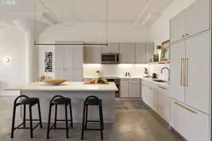 1314 NW Irving St, Portland, OR 97209 - Photo 14