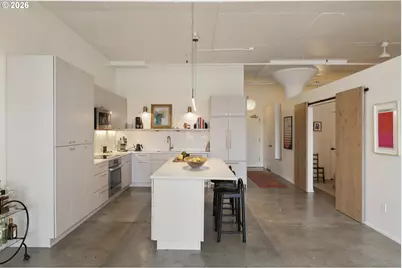 1314 NW Irving St #505, Portland, OR 97209 - Photo 2