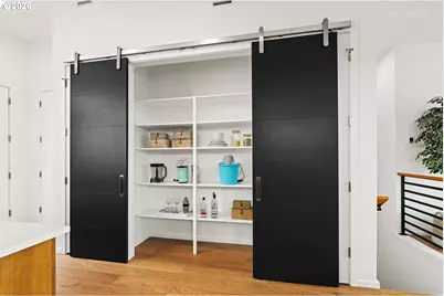 2409 E 6th St, Vancouver, WA 98661 - Photo 10