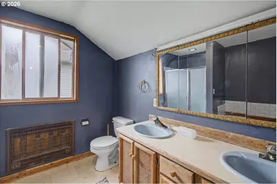 405 Evergreen Ave, Garibaldi, OR 97118 - Photo 20
