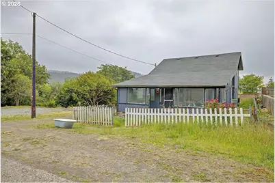 405 Evergreen Ave, Garibaldi, OR 97118 - Photo 34