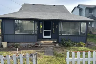 405 Evergreen Ave, Garibaldi, OR 97118 - Photo 1