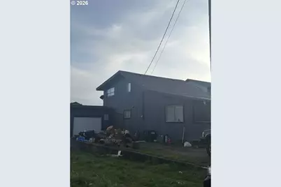 405 Evergreen Ave, Garibaldi, OR 97118 - Photo 2