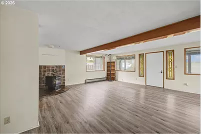 405 Evergreen Ave, Garibaldi, OR 97118 - Photo 8