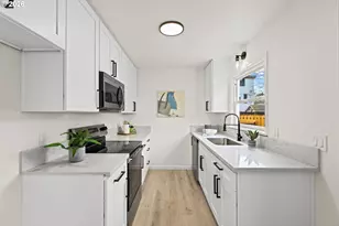 5923 N Detroit Ave, Portland, OR 97217 - Photo 10