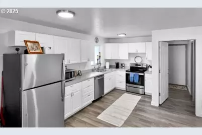 5024 SE Keel Ave, Lincoln City, OR 97367 - Photo 10