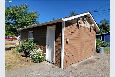 76376 River Rd, Oakridge, OR 97463 - Photo 2