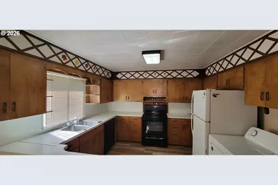 76376 River Rd, Oakridge, OR 97463 - Photo 6