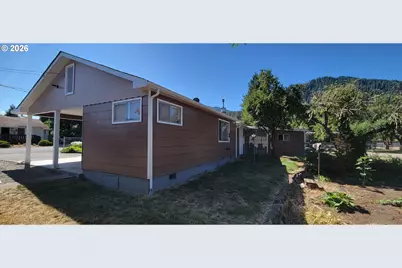 76376 River Rd, Oakridge, OR 97463 - Photo 32