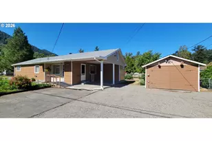 76376 River Rd, Oakridge, OR 97463 - Photo 4