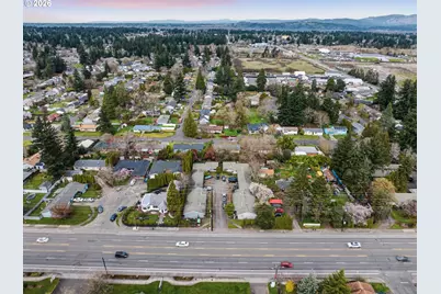 18635 SE Division St, Gresham, OR 97030 - Photo 20