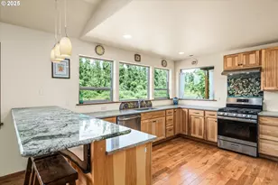 37381 Riverside Dr, Pleasant Hill, OR 97455 - Photo 10