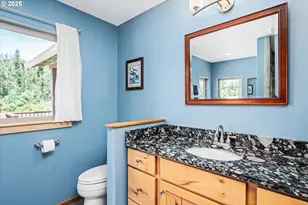 37381 Riverside Dr, Pleasant Hill, OR 97455 - Photo 16