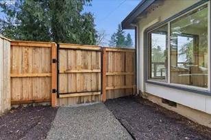 4584 Calaroga Dr, West Linn, OR 97068 - Photo 34