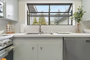 4584 Calaroga Dr, West Linn, OR 97068 - Photo 14