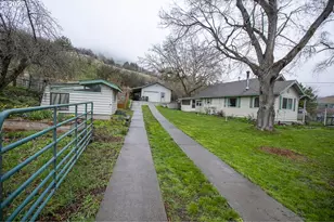 204 Crook Ave, La Grande, OR 97850 - Photo 1