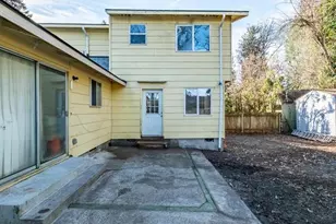 5325 SE Hull Ave, Milwaukie, OR 97267 - Photo 2