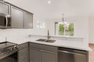 16828 NW Greyhawk Dr, Beaverton, OR 97006 - Photo 18