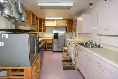 501 NW Douglas Blvd, Winston, OR 97496 - Photo 20