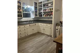 930 14th St, Salem, OR 97301 - Photo 8