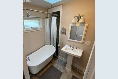 930 14th St, Salem, OR 97301 - Photo 10