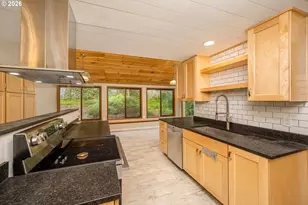 3827 Vine Maple St, Eugene, OR 97405 - Photo 10