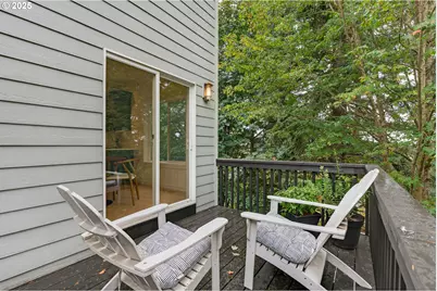 6244 Frost Ln, Lake Oswego, OR 97035 - Photo 16