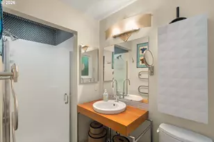 10525 SW 42nd Ave, Portland, OR 97219 - Photo 24