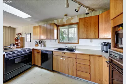 1703 Allen St, Kelso, WA 98626 - Photo 4