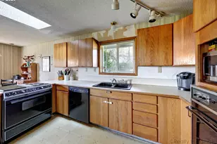 1703 Allen St, Kelso, WA 98626 - Photo 4