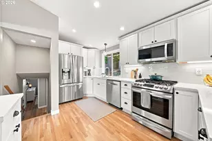 13918 NE Klickitat Ct, Portland, OR 97230 - Photo 12