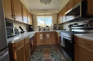 2082 Bel Air Ct, Roseburg, OR 97471 - Photo 6