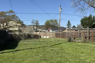 2082 Bel Air Ct, Roseburg, OR 97471 - Photo 22